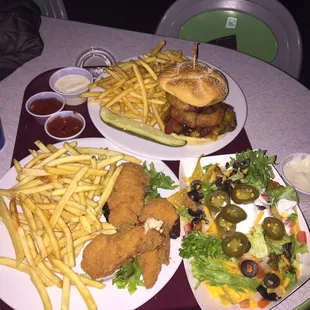 Food was good but don't get the nachos!