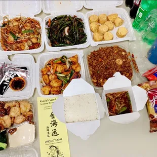 Make sure to get take out during this pandemic and support all the small businesses!!