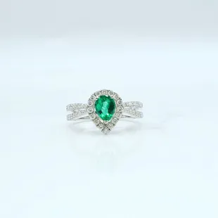 14K Emerald and diamond ring
