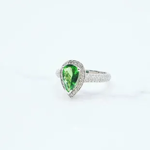 14K Tsavorite and diamond ring
