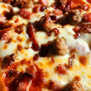 MEAT LOVERS PIZZA