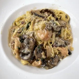 Chicken and Forest Mushroom Fettuccini