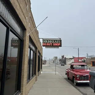Gold-N-Glaze Donut & Coffee Shop