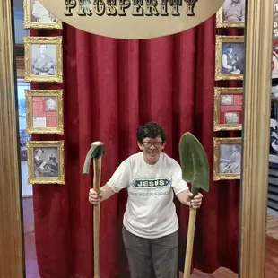 There is gold in them thar hills