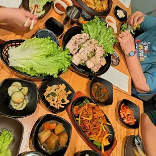 Table spread of our food (Galbi and mussel soup not in picture)