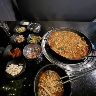 ramen and noodles, food