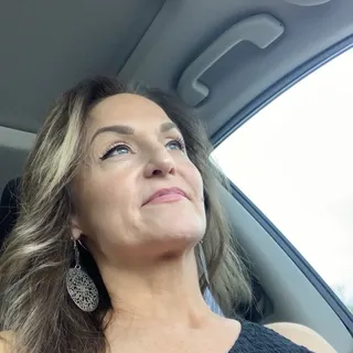 Beth D.