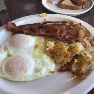 eggs, hash browns, and bacon