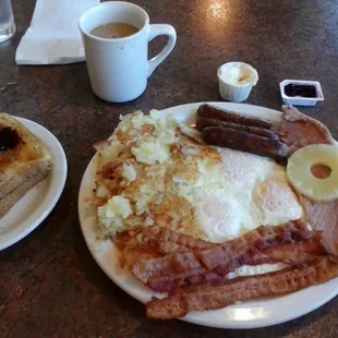 Gold Star Restaurant&apos;s - Big Breakfast