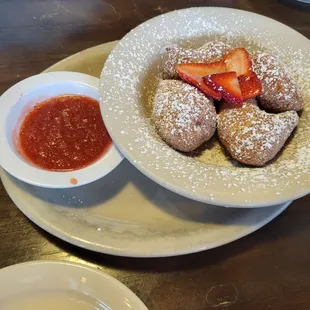 Bagel Beignets w/strawberry