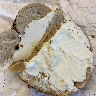 Everything Bagel w/ Cream Cheese