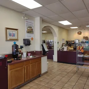 Lobby, special items &amp; coffee counter @yelpdc #goldbergsnybagels #bagels #kosherfood