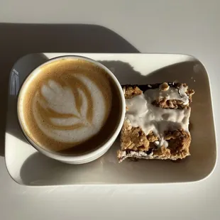 Cappuccino and triple berry oat bar
