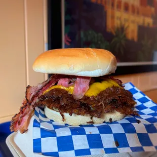 Goldburger with Pastrami