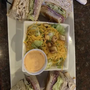 Club sandwich with salad