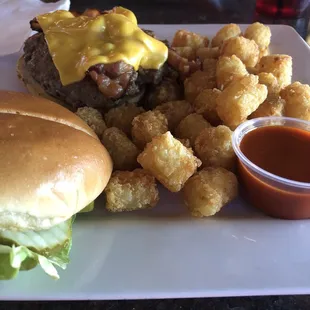 Thursday special bacon cheeseburger.