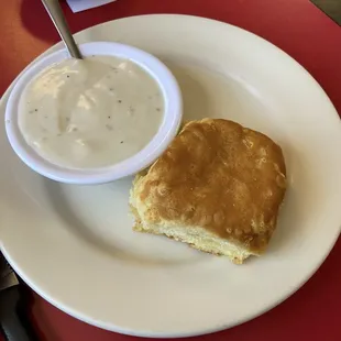 Biscuit and gravy