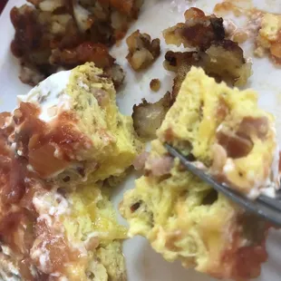 Dried Ham, bacon and cheese omelette