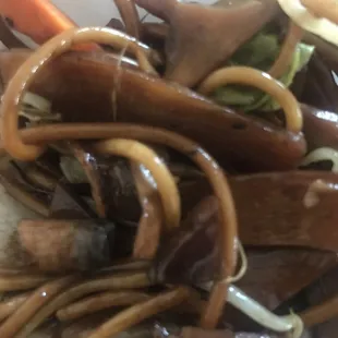 Veggie lo mein