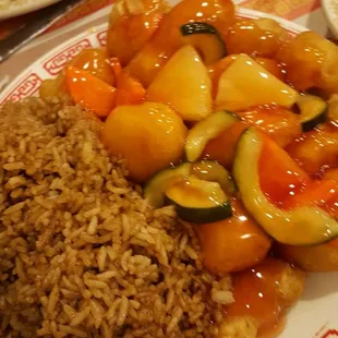 Sweet and sour chicken lunch combination, dine in with egg roll and soup for under $7.