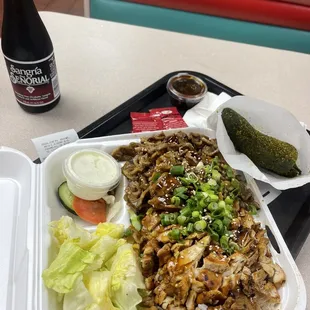 Pork and chicken plate y una sangria