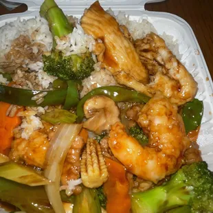 112. Shrimp with Chinese Vegetables  L15. Triple Delight Lunch Special