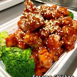 sesame chicken and broccoli