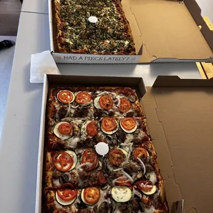 Clam &amp; Garlic, Combo Pizza