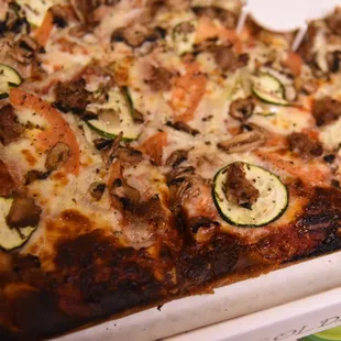 "Well done" combo, no pepperoni (extra sausage in lieu of pepperoni?) pizza, Golden Boy 01/29/2022