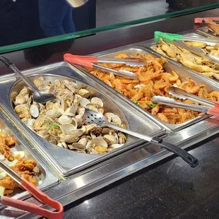 oysters and mussels, interior