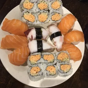 They have some of the best Sushi in town especially for a buffet.