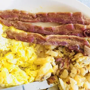 And more bacon and eggs with toast!