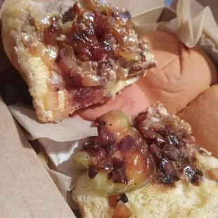 Lackluster, mushy, barely-there-meat "burgers"