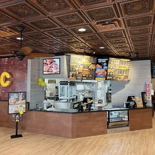 the interior of a fast food restaurant