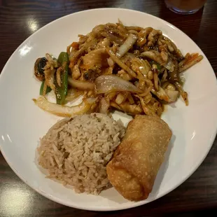 Lunchtime Garlic Chicken at Golden China.