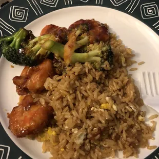 Shrimp w broccoli; fried rice (no veggies in rice)