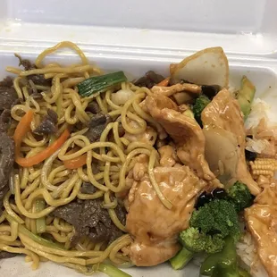 Beef lo mein and chicken with black bean sauce