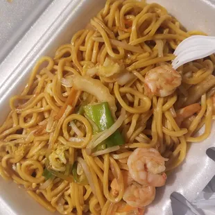 Shrimp lo mein