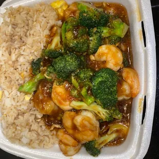 Shrimp and broccoli