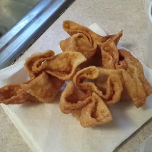 Crab rangoon (no crab in them)