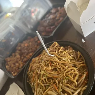 This is chicken lomein