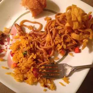 Chicken Lo mein combo with crunchy noodles
