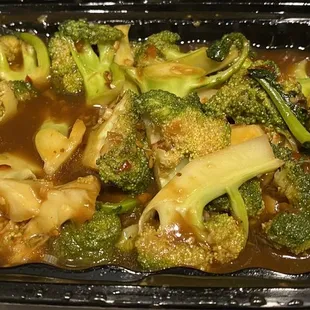 Broccoli with garlic sauce - old, yellowed &amp; bitter.