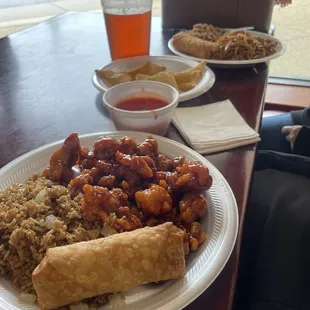 C. 20 General Tso's &amp; Friend rice w/ Cheese Wontons