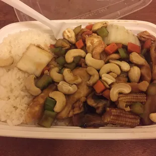 Chicken with Cashew Nuts