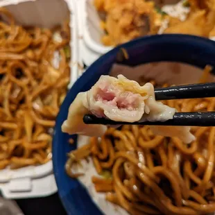 Wonton tasted like it was only flour inside. Minimum meat