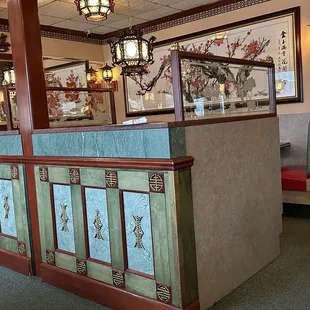 the interior of a chinese restaurant