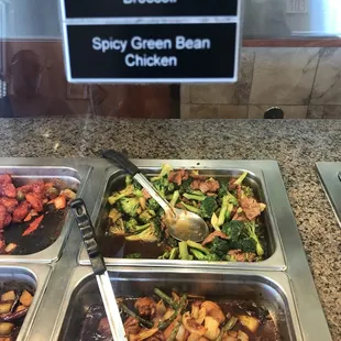 Never go wrong w|broccoli beef