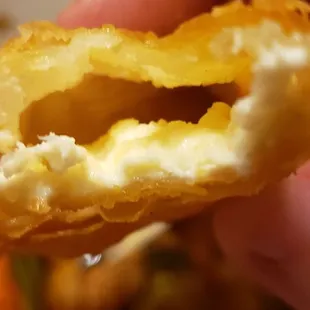 as you can see the crab rangoon had no felling but air