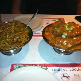 Beef lo mein and almond boneless chicken, amazing!